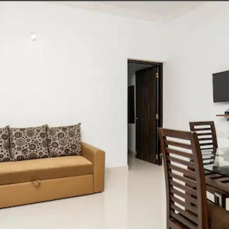 Esha Apartment Calangute Zimmer foto
