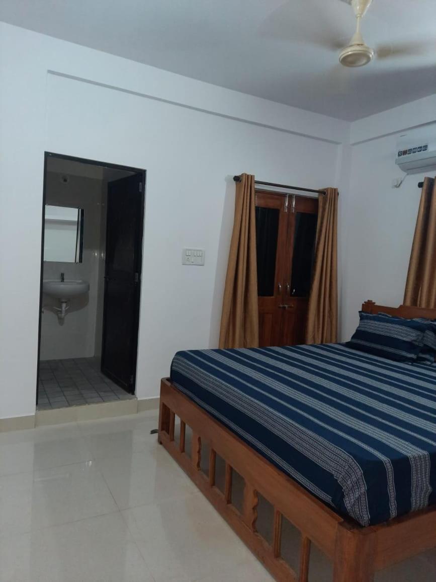 Esha Apartment Calangute Zimmer foto