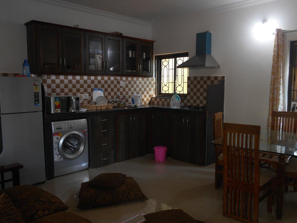 Esha Apartment Calangute Zimmer foto